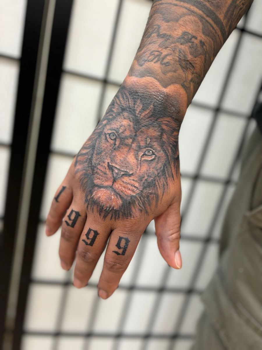 Lion Hand · 1999